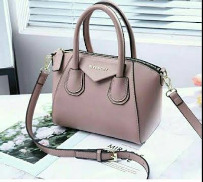 harga tas givenchy.